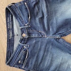 Levis skinny jeans 27, size 27, modern skinny signature Levi jeans, stretch Jean